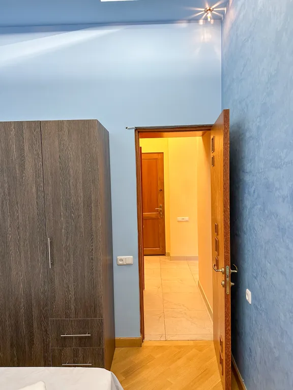 В центре под рукой все событие