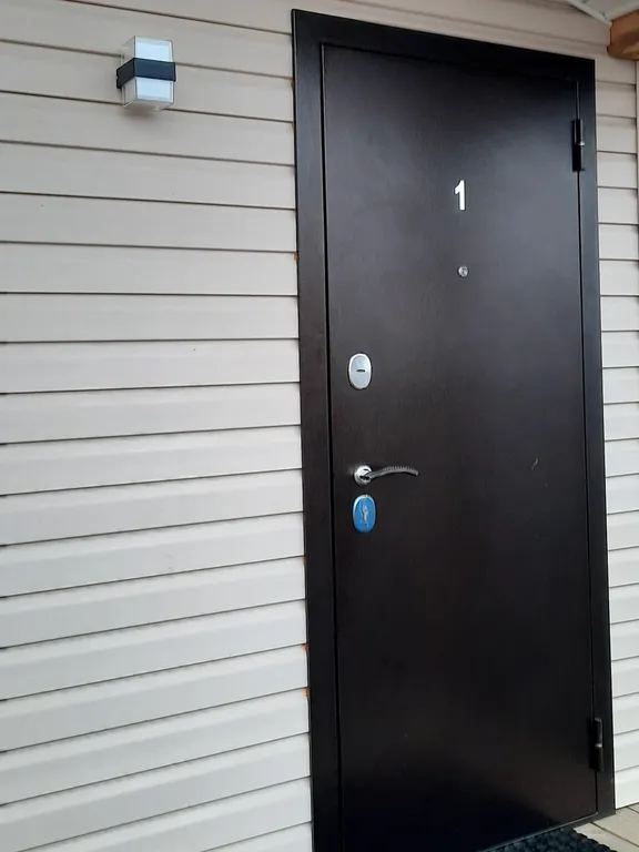 Уютный четырехместный Домик де-люкс с отдельными кроватями