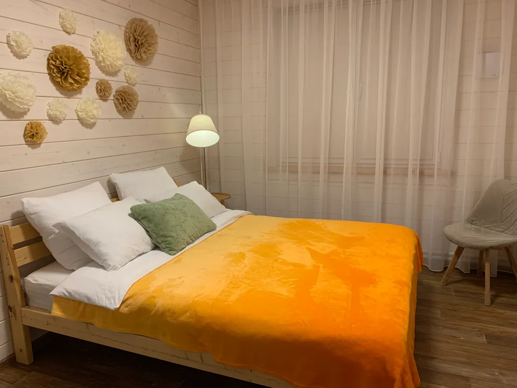 Уютный современный дом с террасой и банным чаном на участке 17 соток