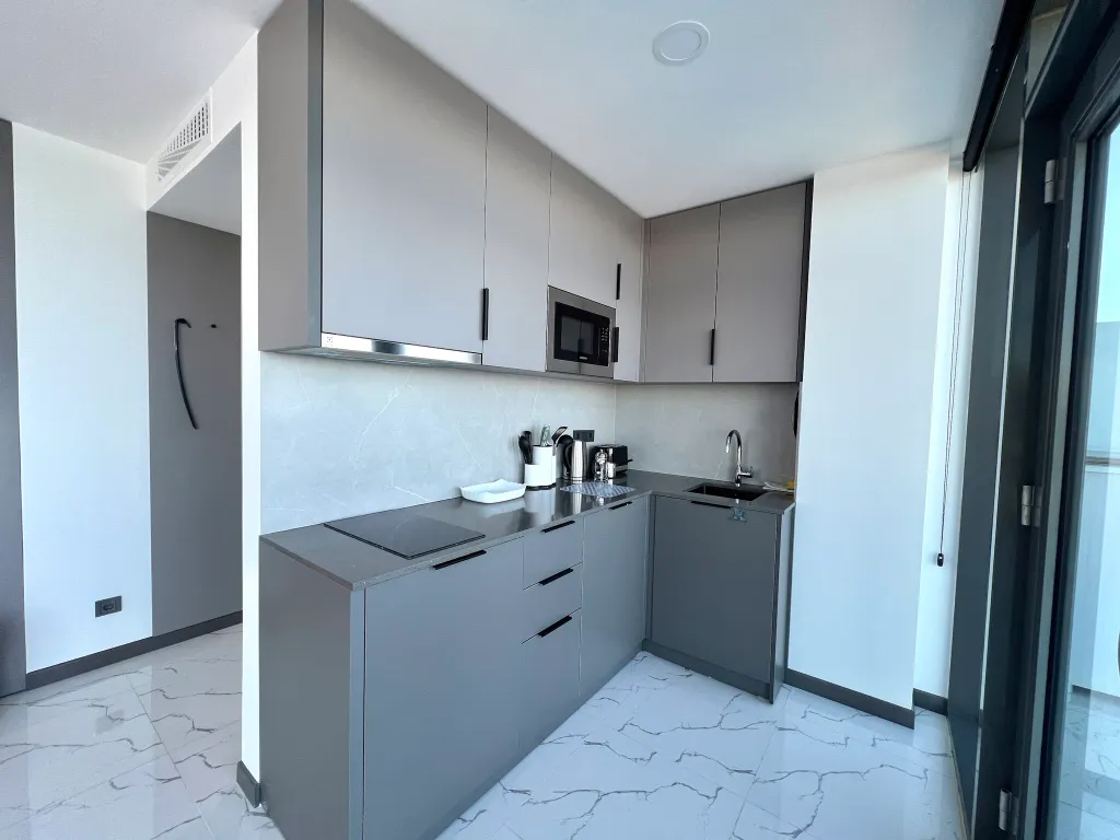 Роскошные апартаменты с террасой в 20 метрах от моря