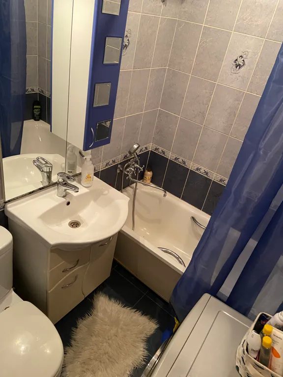 Двухкомнатная квартира рядом с красивым парком