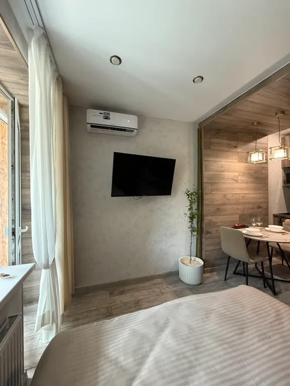 Уютная студия рядом с лесом