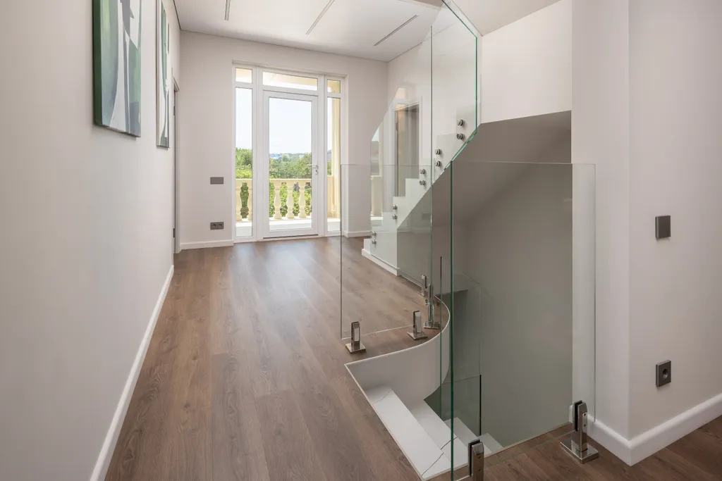 Уникальная вилла Васту с теплым бассейном и 6 спальнями