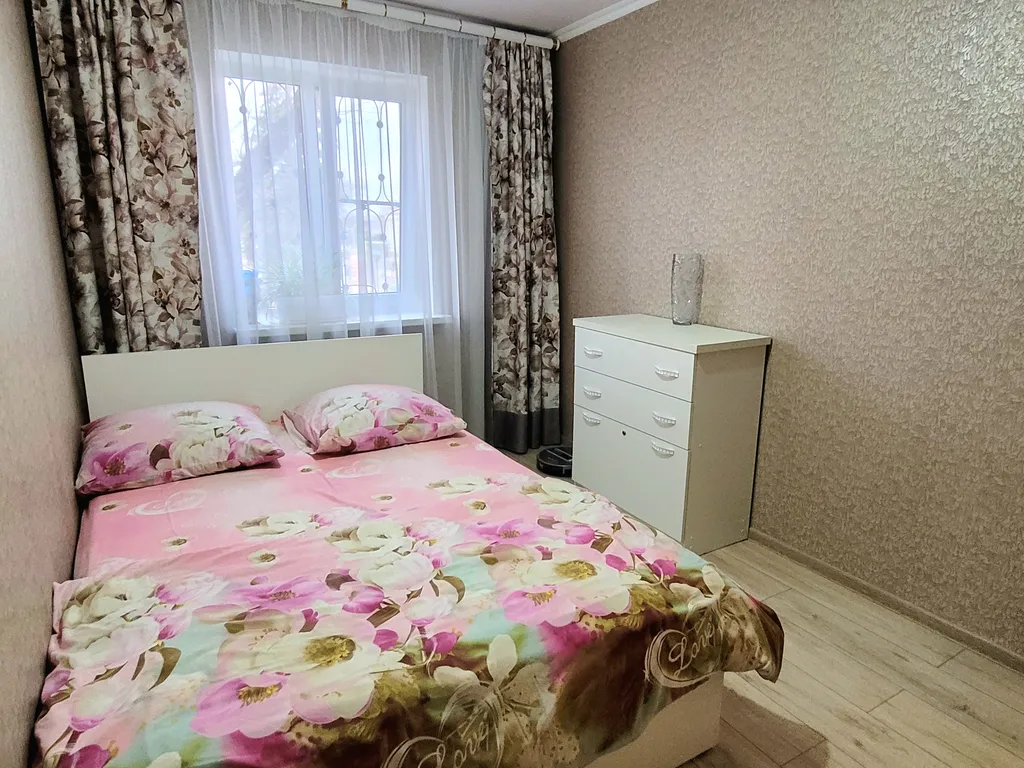 Трехкомнатная квартира в центре возле горпарка