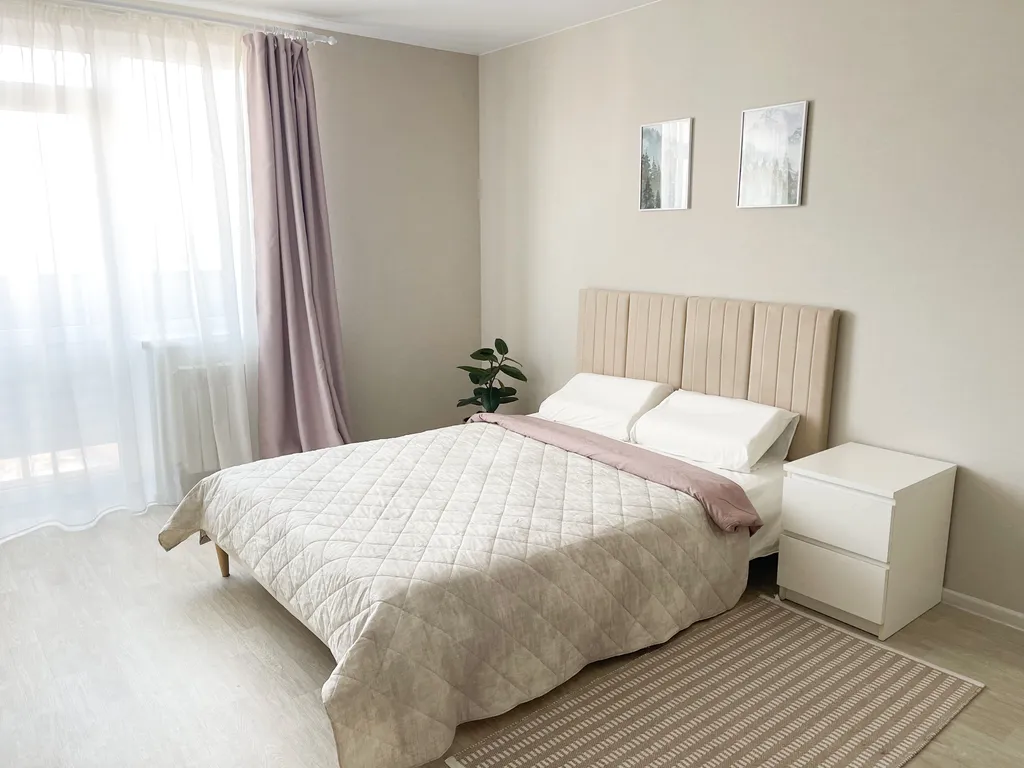 Квартира с современным ремонтом в светлых тонах — аренда посуточно в Уссурийск