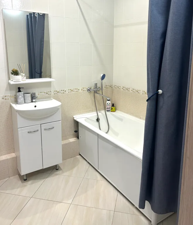 Семейный апартамент с шикарным видом возле реки Амур.