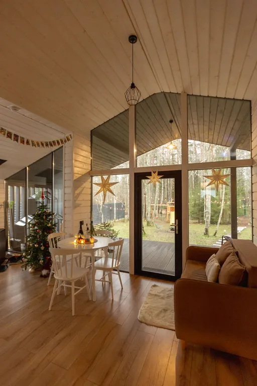 Уютный дом с сауной в лесу