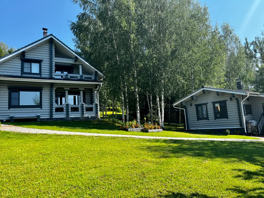 Дом-студия на берегу озера