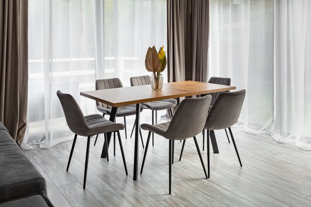 Новый дом около леса