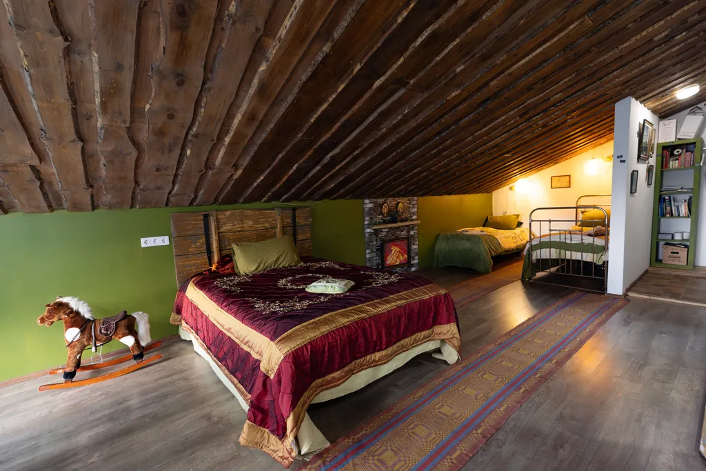 Три галки с мансардой