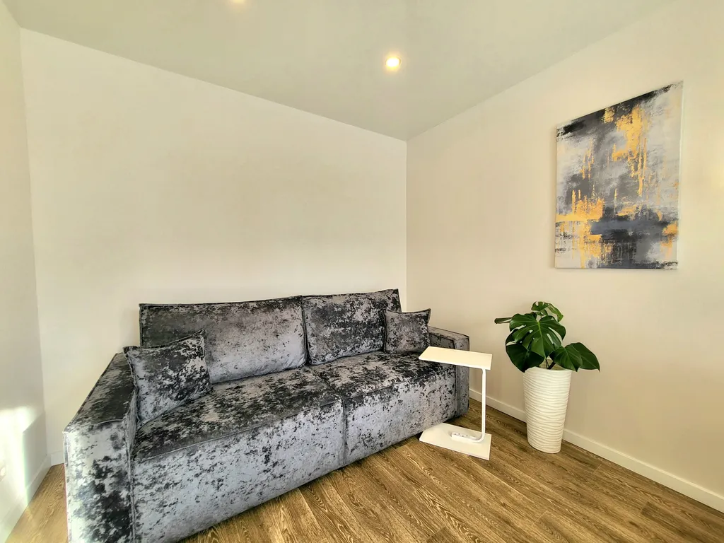 Прекрасная квартира в отличном новом спальном районе города