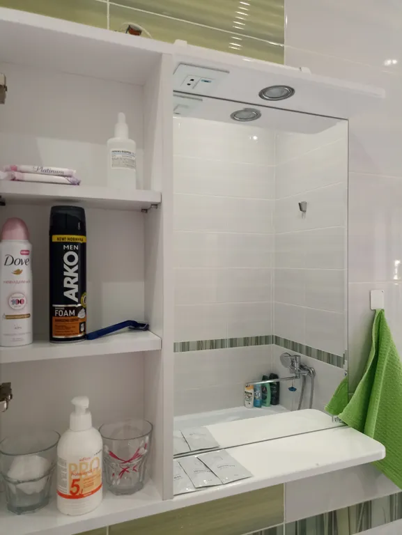 Студия с парковкой под окном