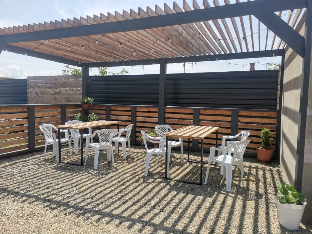 Комната с бассейном