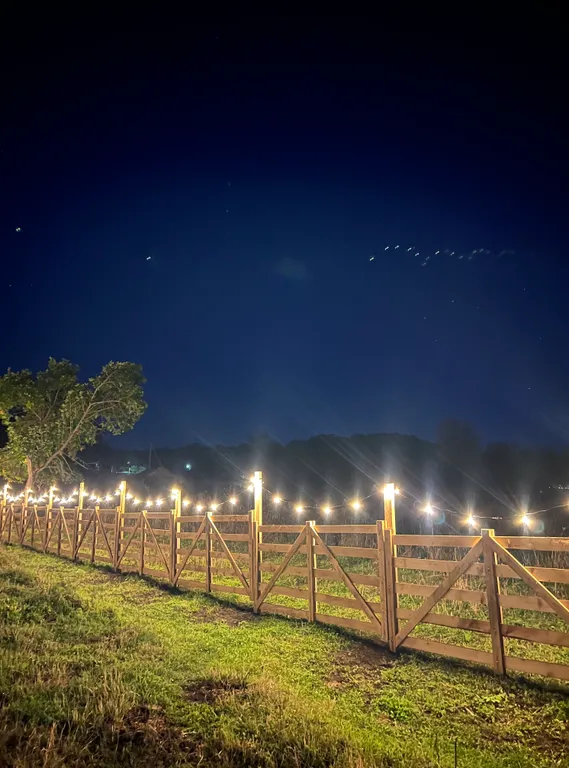 Дом в горах у реки