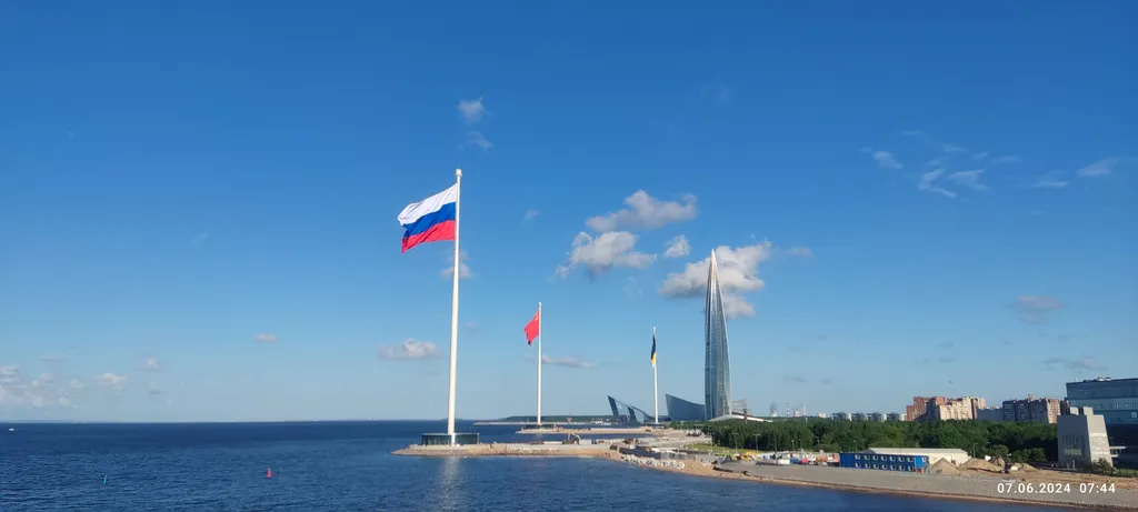 Двухкомнатная квартира у Лахта центра