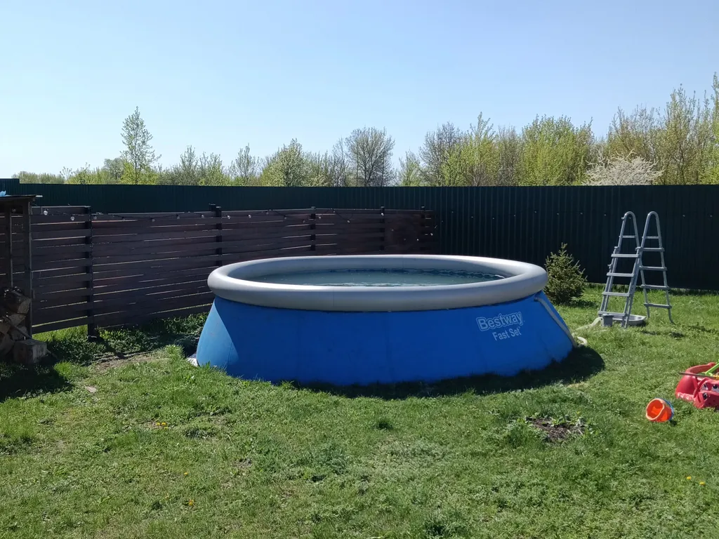 Дом с баней и банным чаном у реки