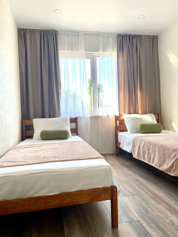 Стильный загородный дом с бассейном