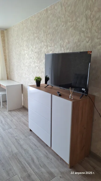 Квартира Квартира с панорамным балконом в самом центре города — Курск