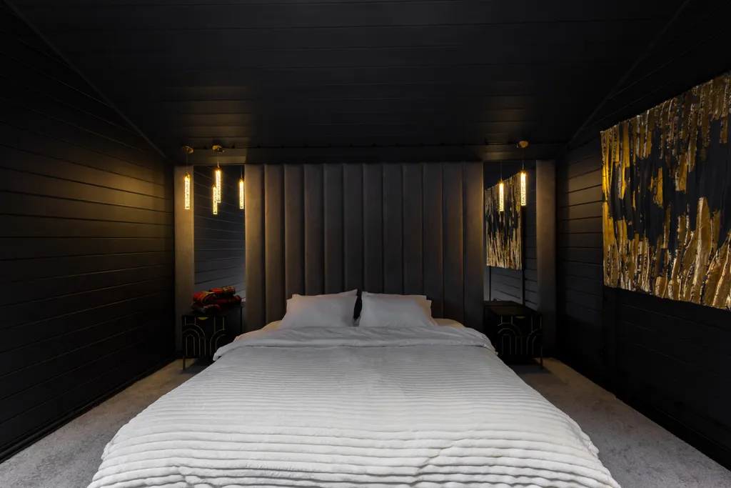 Загородный дом Loft lodge на берегу реки Ангара