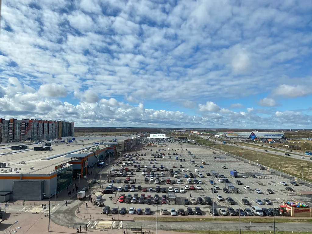 Светлая однушка на высоте с потрясающим видом