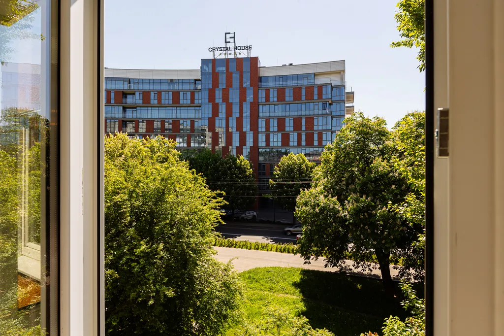 Две минуты и вы уже на Острове Канта, в самом центре Калининграда!