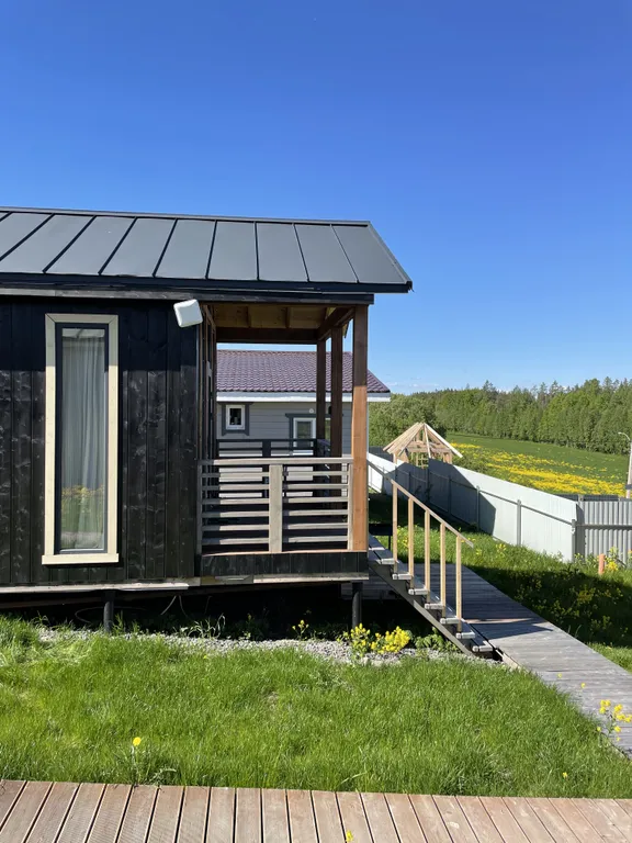 Уютный дом черный