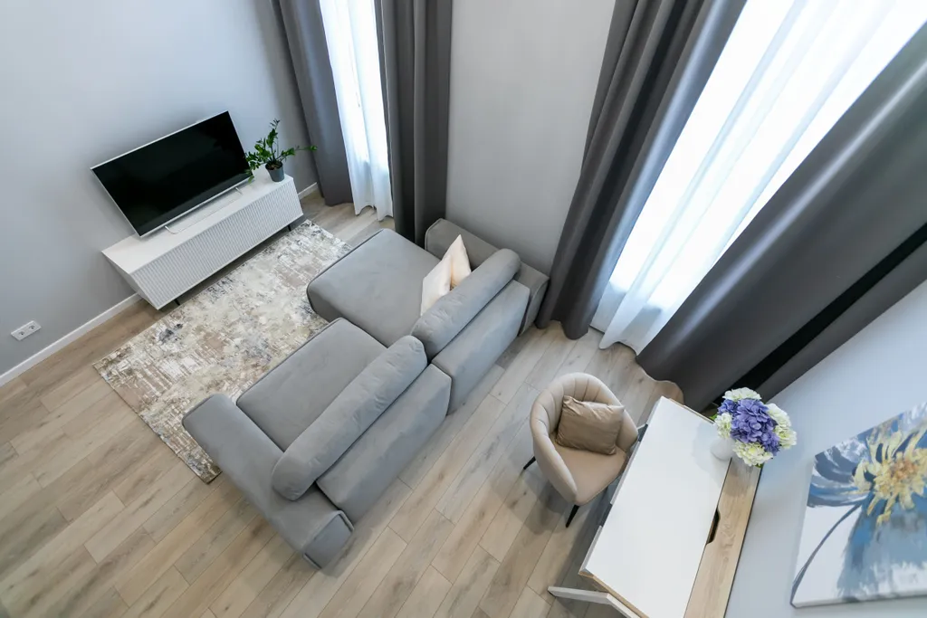 Вид на Неву, новый ремонт