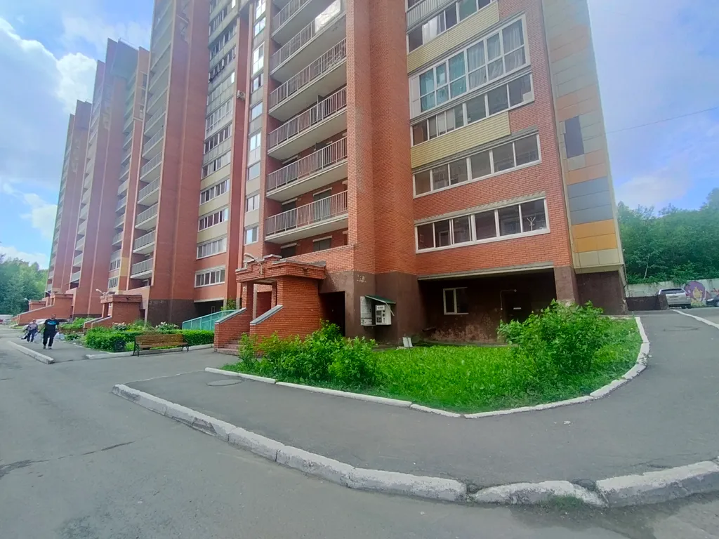 Отличная евродвушка в новом доме с двумя диванами