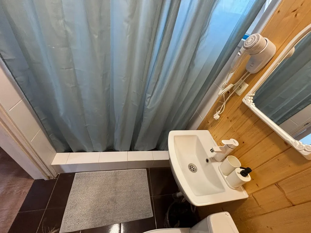 Дом с большой терассой