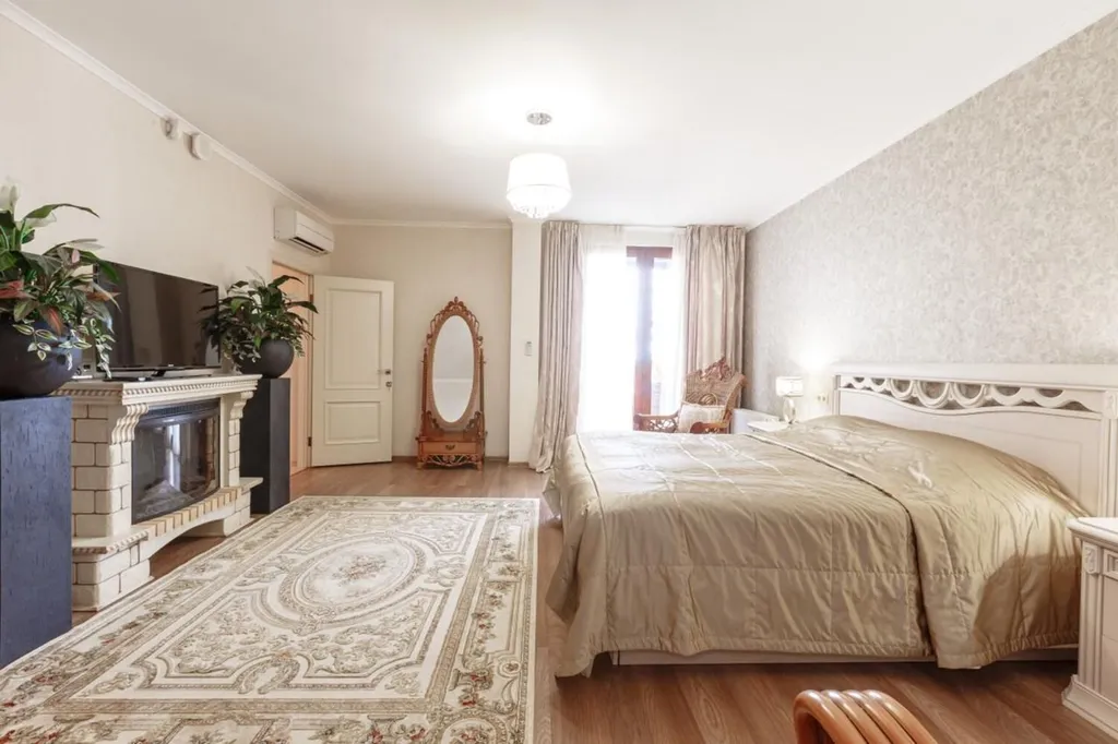 4-комнатная Квартира