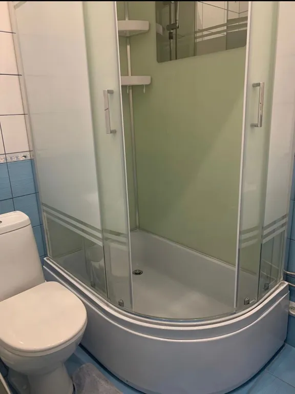 Трёхэтажный дом на берегу Волги