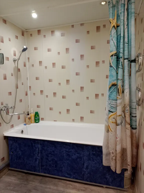 Частный дом с отдельным входом и двором