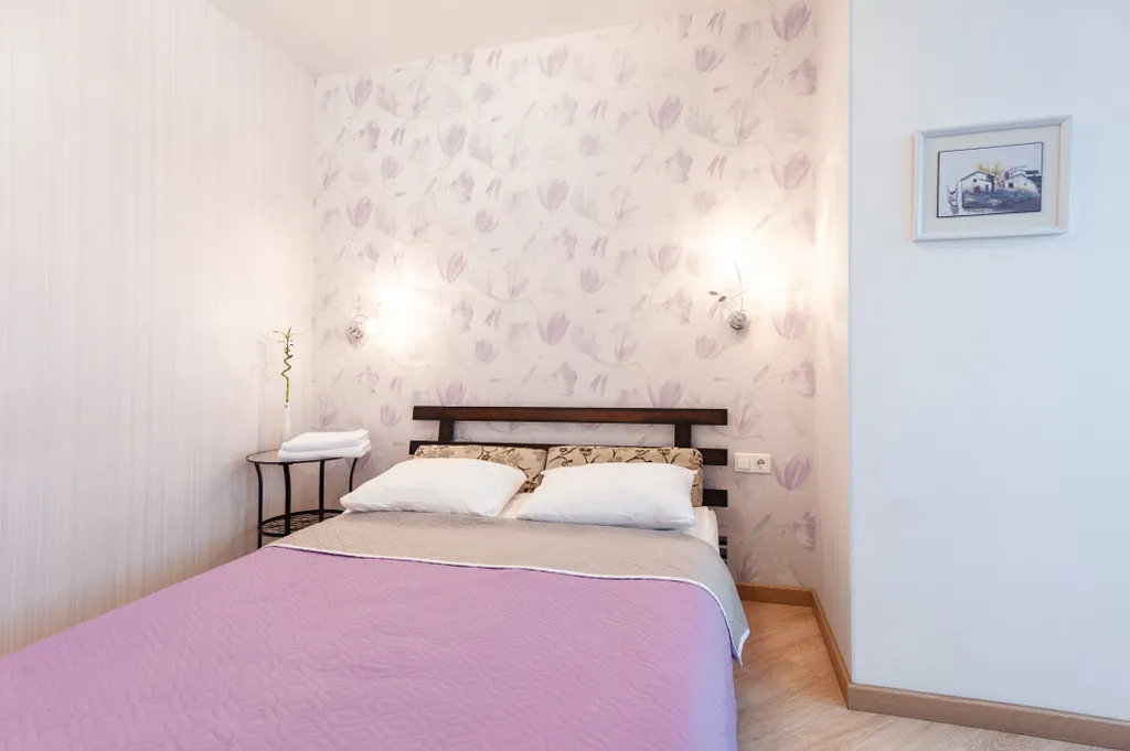 Двухкомнатная квартира в центре рядом с полевым спуском к Волге