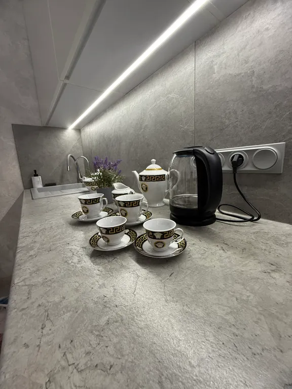 Красивая квартира с панорамным видом на Волгу