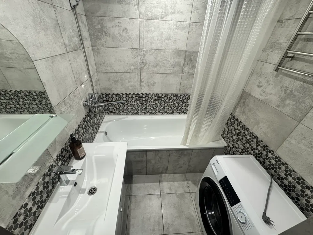 Просторная 2-х комнатная квартира с евроремонтом