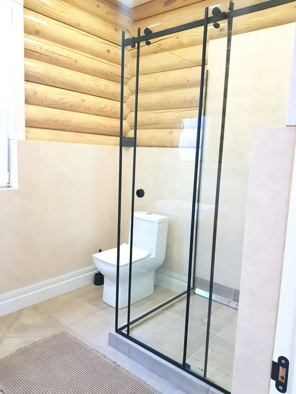 Коттедж у берега моря