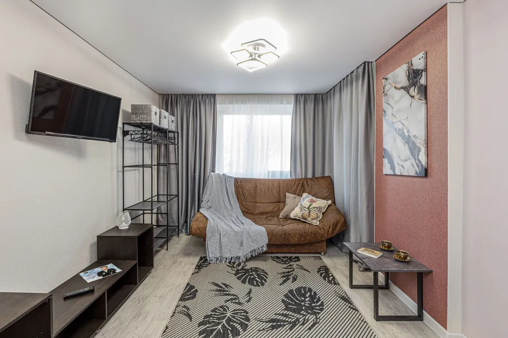 Квартира с новым оригинальным ремонтом, начало Комсомольского проспекта