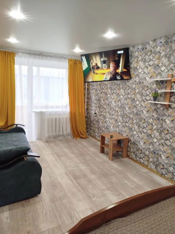 Уютная квартира в центре города. Горячая вода. После ремонта — аренда посуточно в Камышин