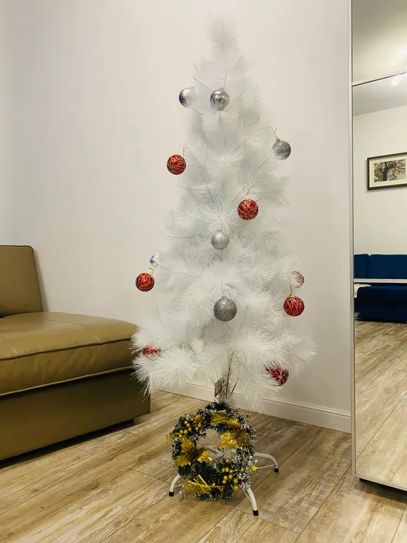 Часть жилого дома с отдельным собственным двориком