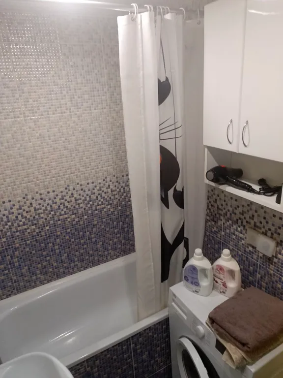 Квартира теплая в центре, магазины рядом, отчётный документы