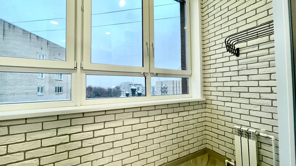 Современная квартира в центре города рядом с набережной