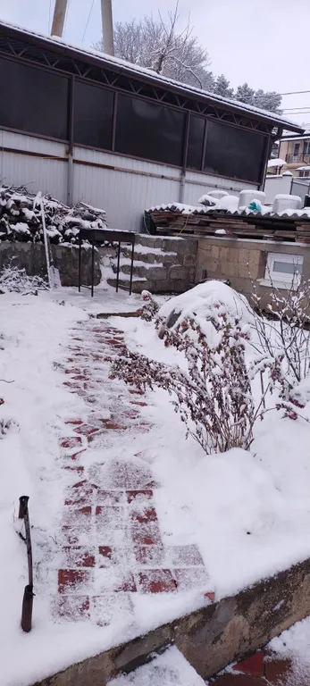 Комната 18м2 в уютном частном доме, парковка, рядом Березовское ущелье