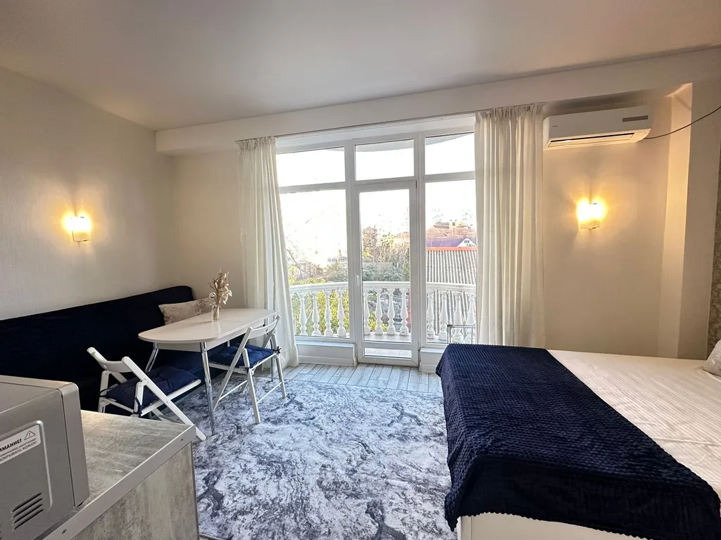 Квартира Квартира-студия с балконом вид на парк. Рядом море, кафе, столовая — Сириус