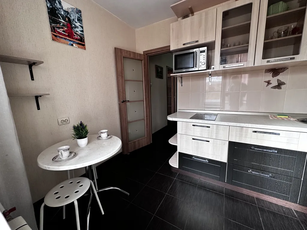 Уютная квартира на Доме книги недалеко от ТЦ Изумрудный город