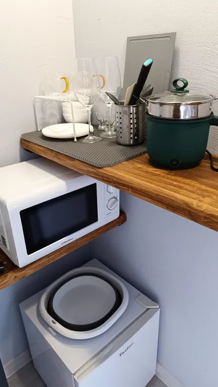 Уединенный трёхместный домик с queen size с собственным садом