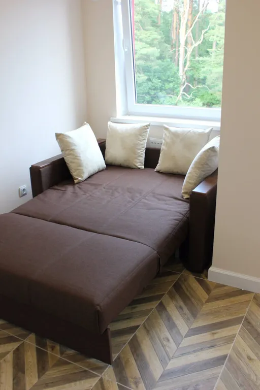 Уютная студия с видом на лес