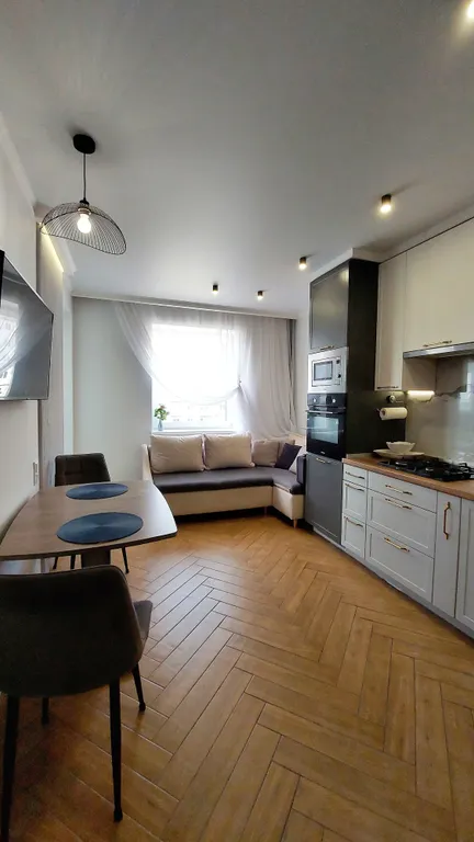 Просторная дизайнерская квартира у моря