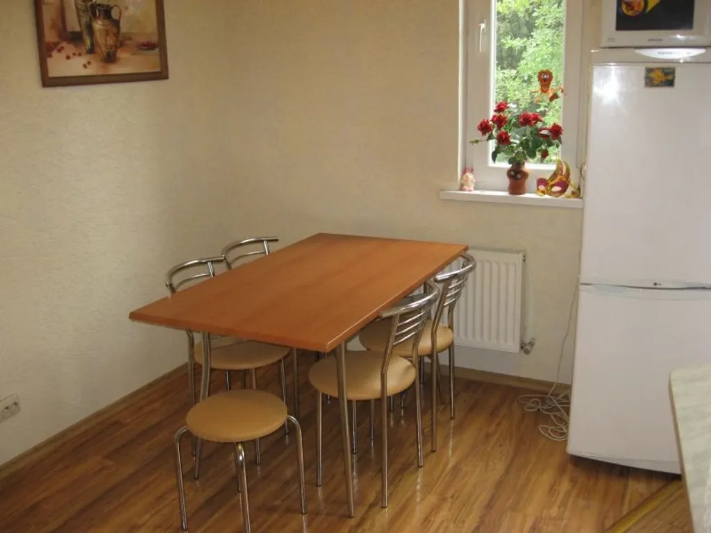 Коттедж Коттедж со своим двориком и гаражом — Ялта