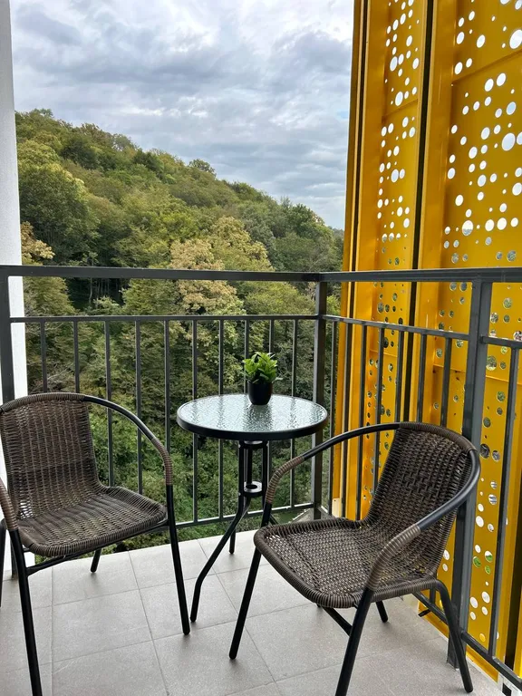 Новая студия на набережной реки Кудепста