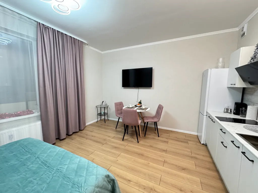 Квартира Квартира с новым ремонтом — Янино-1